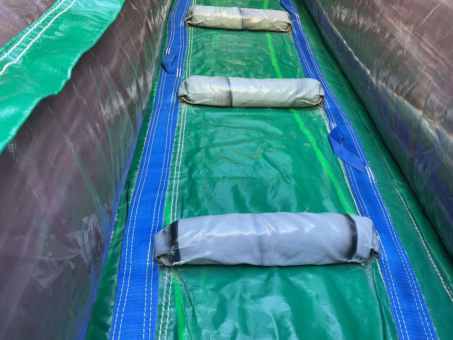 22' Emerald Crush Slide with pool