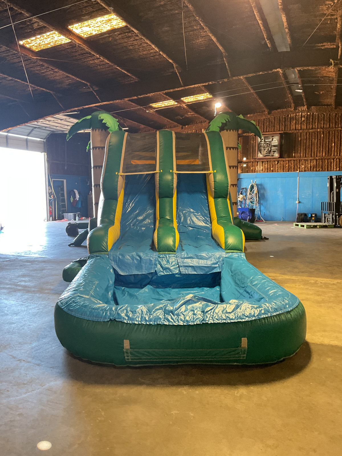 Dual Lane Tropical Combo with detachable pool