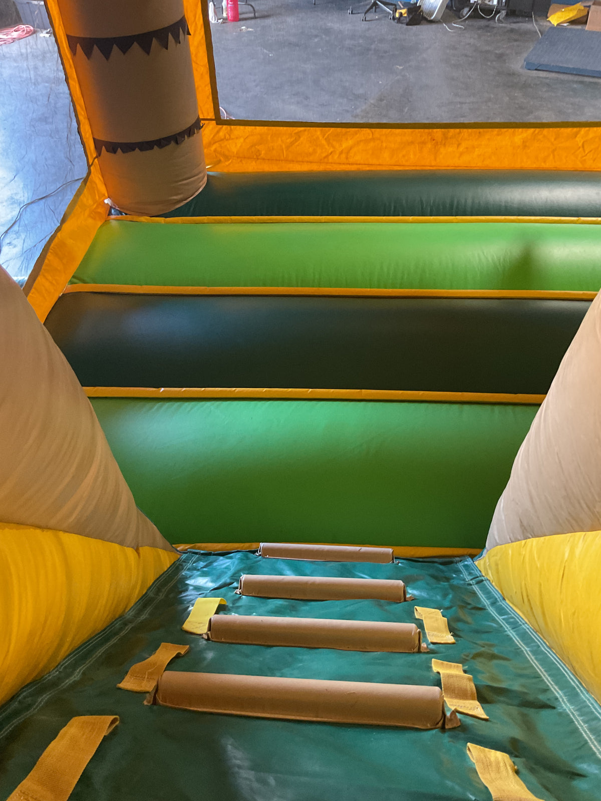 Dual Lane Tropical Combo with detachable pool