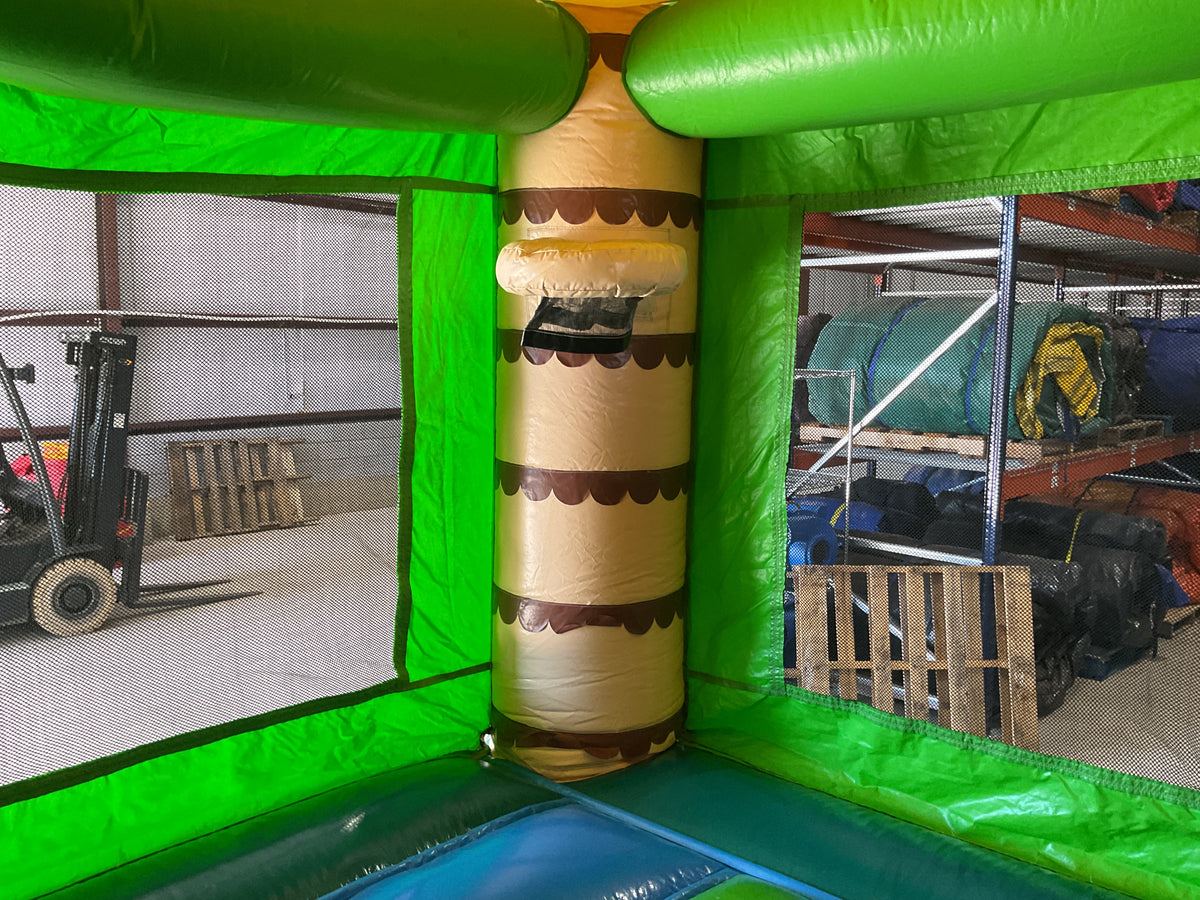 Tiki Island Wet Dry Combo with splash pool
