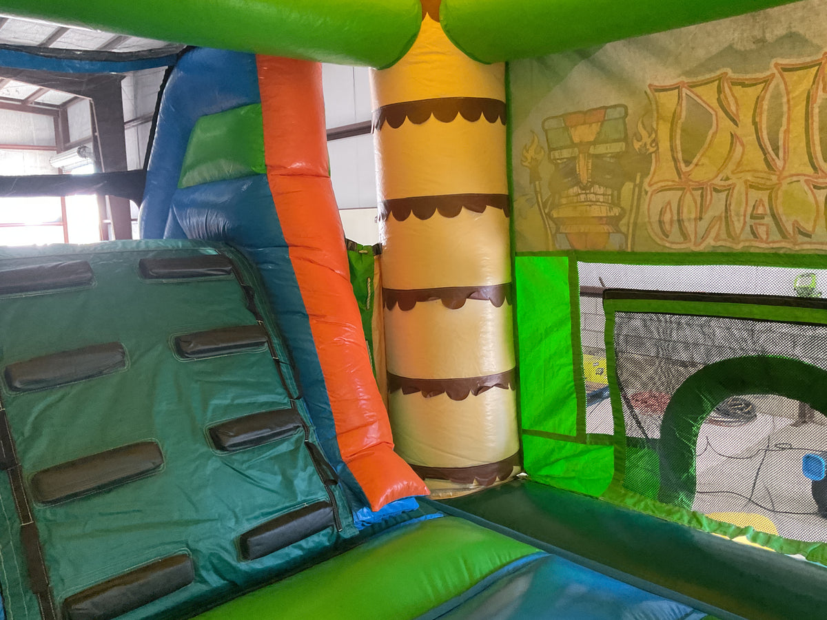 Tiki Island Wet Dry Combo with splash pool
