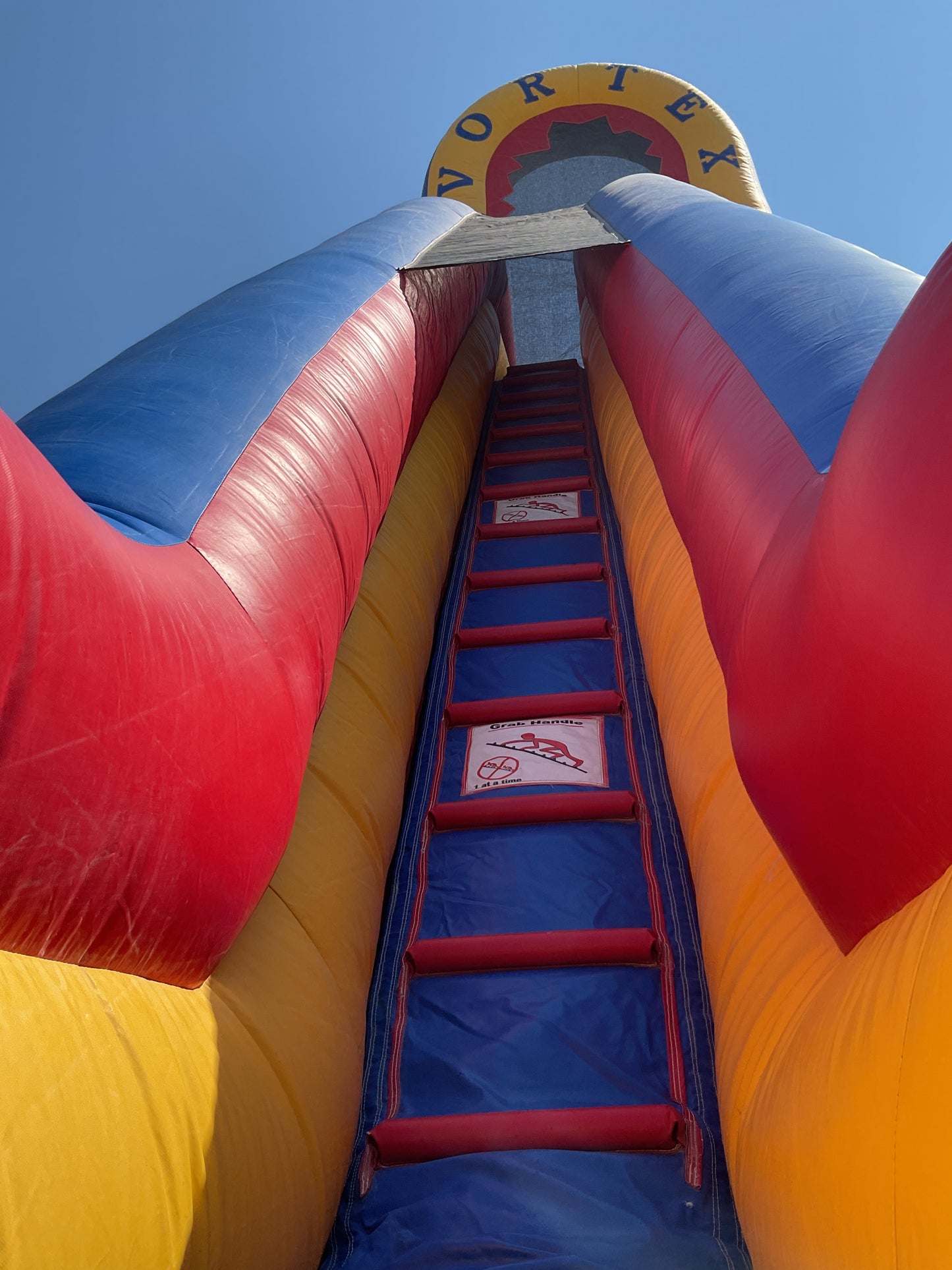 22' Vortex Slide with pool